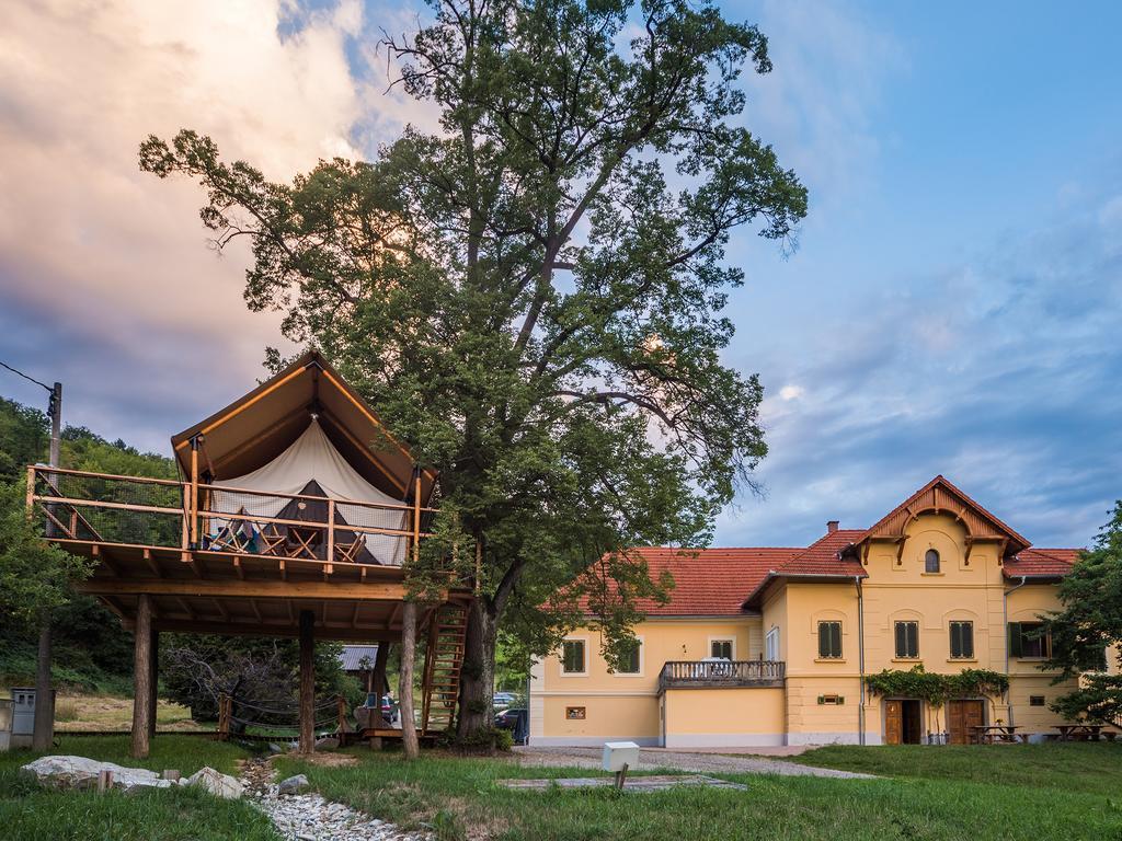 Luxury Vineyard Resort Chateau Ramsak Maribor Exterior photo